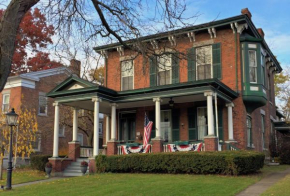  The Gridley Inn B&B  Ватерлоо